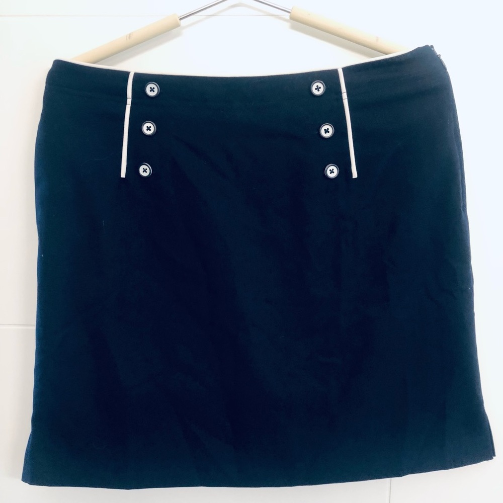 Golfing Skort Navy and white